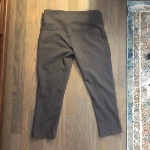 Fabletics leggings - Picture 2 of 4